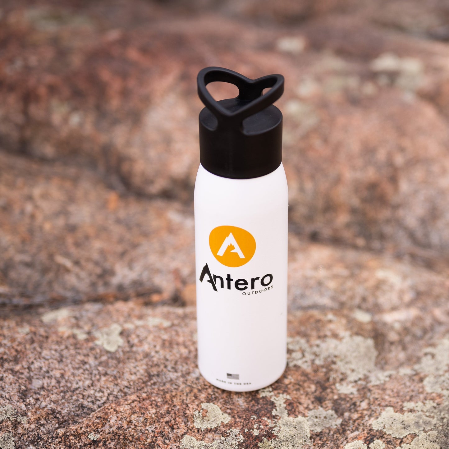 Be part of the solution Keep single use plastic bottles out of the ecosystem. Custom art work by local Salida artist Brink Messick Made in the USA - 24 Ounce - Made of 100% Recycled American Aluminum - Single wall aluminum ensures a super lightweight bottle - BPA & BPS Free